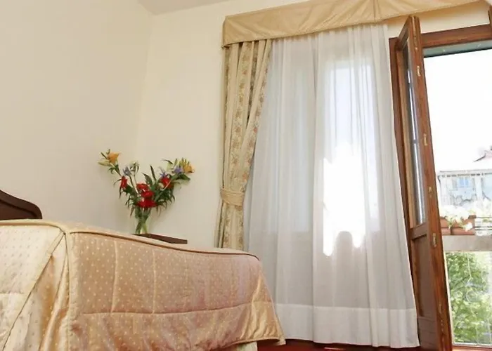 Cristallo Hotel 2*